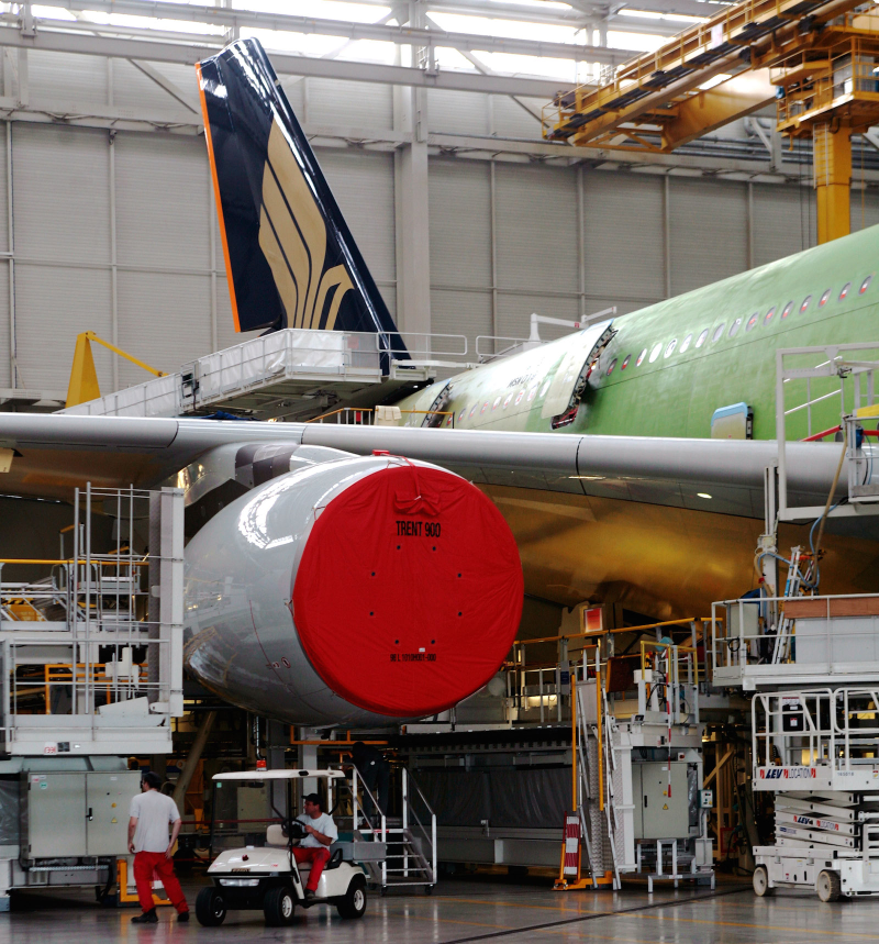 Illustration for article titled The Stunning Factory Porn Of Aircraft Assembly Lines